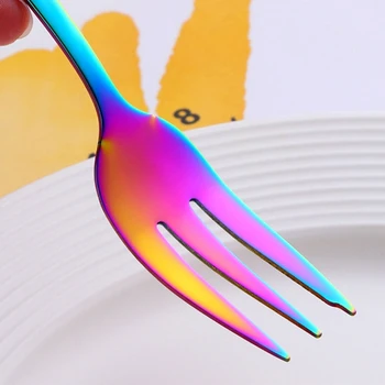 1Pc Deserta Mīklas Dakša Multicolor Varavīksnes Nerūsējošā Tērauda Kūka Augļu Salāti Ēstgribu Robots Nelielu Dakšiņu, lai Uzkodas Dinnerware C