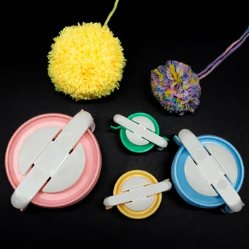 1Set Pūka Bumbu Weaver Maker Izlases Krāsu DIY Classic Noderīgu Pompom Maker Adatu Amatniecības Classic Pom-Pom Adīšanas Rīku