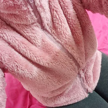 Ir 2021. Jaunas Ziemas sieviešu koraļļu polāro vilnas jaka sievietēm āra siltumu polsterēta Zip-Up plīša sporta krekls sievietēm rozā drēbes pelēkā vārna