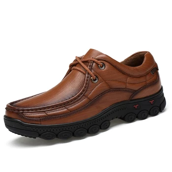 Ir 2021. jaunu ādas ikdienas apavi pārgājienu apavi elpojošs āra off-road neslīdoša vīriešu kurpes valkā-izturīgs masāža pastaiga