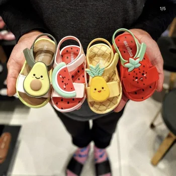 Ir 2021. Meiteņu Sandales Melissa bērnu apavi zemeņu arbūzs spin avokado augļi vasaras zēniem un meitenēm dzīvoklis apavi