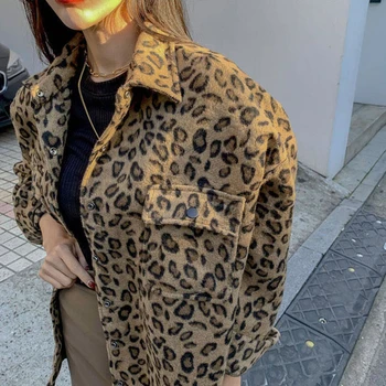 Ir 2021. pavasara Vintage Leoparda Jaka Plus Lieluma Gadījuma Leopard Sieviešu Mēteli Ziemas Topi Sieviete Drēbes Elegants Vilnas Outwear