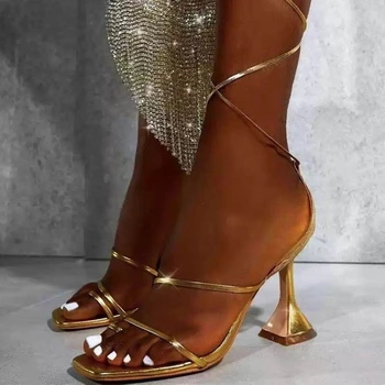 Ir 2021. Vasaras sieviešu kurpes modes šaurā joslā gladiatoru sandales, kurpes dāmas laukumā atvērtu purngalu pāri siksna augstpapēžu sandales