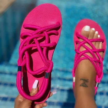 Ir 2021. Vasarā Jaunu Plakanā Open Toe Sandales Modes vienkrāsainu Ērts Āra Sieviešu Kurpes Plus Lieluma 43