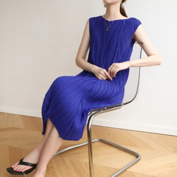 ISSEY ražotājs tieši piegādā 2021. gada vasaras INS stila Miyake Pleats kroku vienkārši modes kleita
