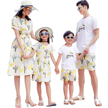 (Matching Ģimenes Tērpiem Vasaras Mamma Meita Pludmales Kleita Tētis Dēlam T-krekls &Šorti Ģimenes Izskatīties Piejūras Pāris Apģērba Saskaņošana