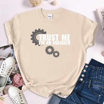 Sieviešu T Krekls Ticiet Man, es ESMU Inženieris, Smieklīgi Grafikas Drukāšanai Tees Liela Izmēra Zaudēt Īsām Piedurknēm Harajukua Stila Sieviešu Tshirts