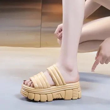 Sieviešu Vasaras Chunky Čības Ir 2021. Modes Biezu Dibenu Sandales Flip Flops Ķīļi Ķēdes Čības Platformas Pludmales Slaidi Zapatos