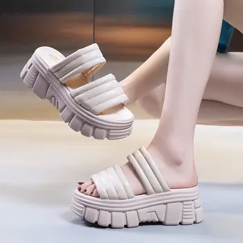 Sieviešu Vasaras Chunky Čības Ir 2021. Modes Biezu Dibenu Sandales Flip Flops Ķīļi Ķēdes Čības Platformas Pludmales Slaidi Zapatos