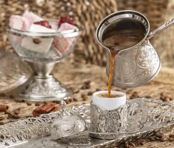 Turcijas Modelis Liešanas Vara Kafijas kanna Kafijas automāts Roku darbs Komplekts 4 Tradicionālā Dizaina Dekoratīvie Dāvanu Piederumi Osmaņu